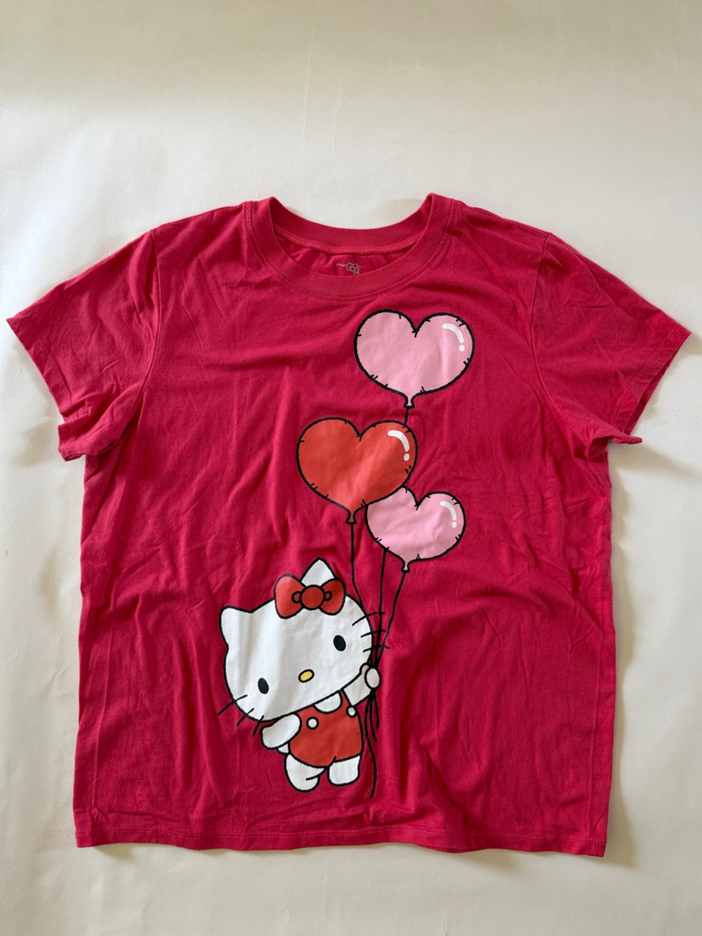 Hello Kitty Pink & Red Balloon Graphic women’s Tee: XL